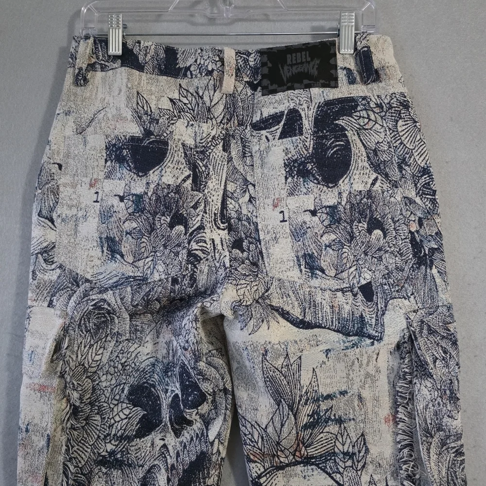 NWT Rebel Vengeance Mens Tapestry Cargo Jeans Skull AOP Size 28x33